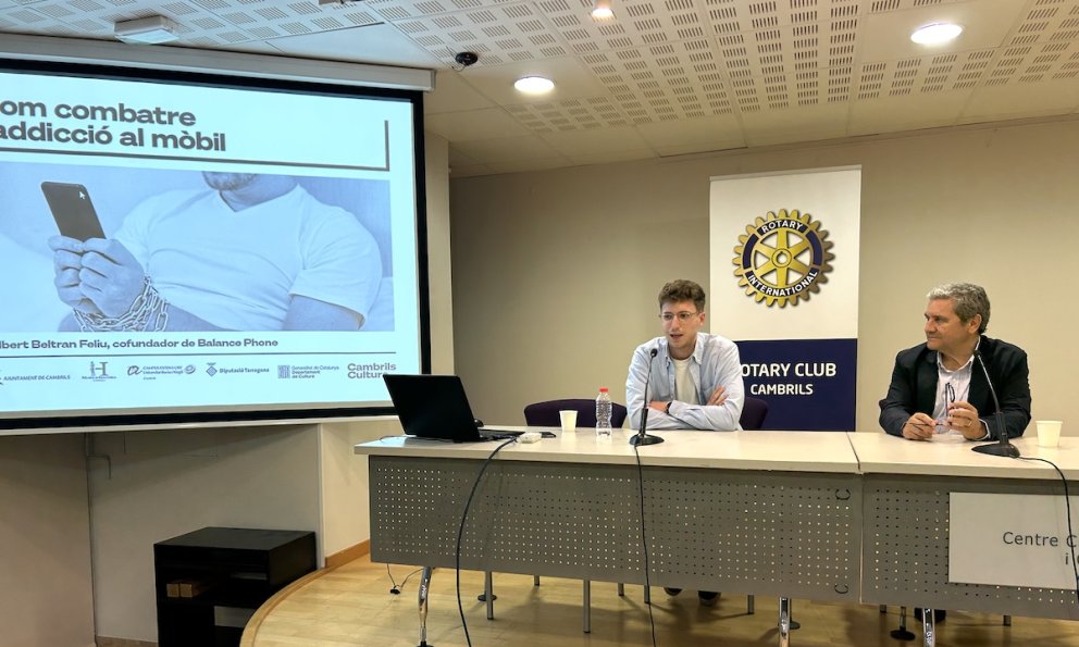 Albert Beltran, cofundador de Balance Phone: «Potser la societat no és conscient, però veient l’ús del mòbil hi ha casos que s’han de tractar com una addicció»