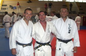 Tres judokes cambrilencs viatges a Dijon per participar en un curs impartit pel campió del món Kashiwazaki