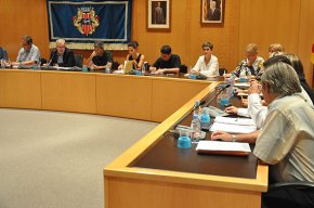 L'Ajuntament aprova un Pla de Sanejament Econòmic que preveu l'increment de taxes i impostos