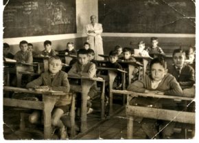 Classe de nens al Pòsit. Any 1958