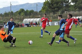 Jornada nefasta pels equips de futbol cambrilencs amb tres derrotes i només un empat del Marina