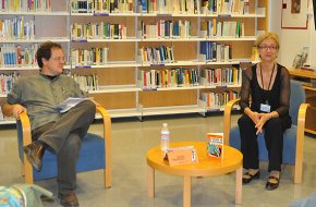 El Club de Lectura de la Biblioteca recorre la literatura de l'exili amb "L'ombra de l'atzavara" de Pere Calders