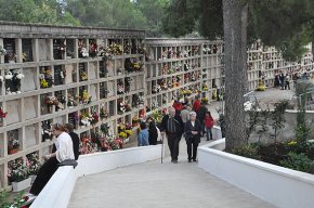 El cementiri parroquial, centre neuràlgic de la diada de Tots Sants