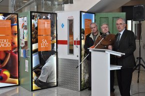El Síndic de Greuges inaugura l'exposició que commemora els 600 anys de la primera institució de defensa de les persones