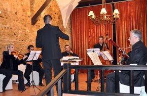 El concert de Santa Cecília omple de públic el Castell de Vilafortuny en la seva sisena edició