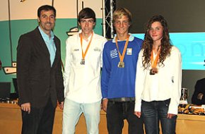 Quatre regatistes del Club Nàutic Cambrils reben el reconeixement de la Federació Catalana de Vela