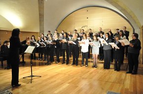 El Cor Cabanilles de lSchola Cantorum dAlgemesí actua a la Cripta de l'Ermita