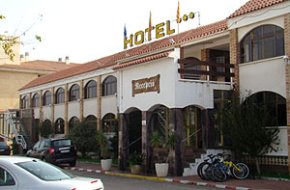 Mor mentre atracava l'hotel Daurada Park