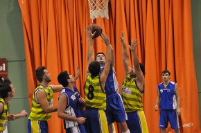 Victòries del Club Bàsquet Cambrils i del Cambrils Club d'Hoquei en la jornada avançada al cap de setmana