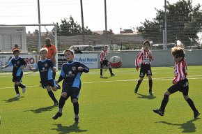 Nàstic i Manresa CE s'enduen els trofeus prebenjamí i benjamí del Torneig de futbol Vila de Cambrils