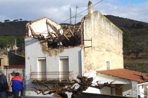 S'ensorra el tercer pis d'un habitatge de Riudecanyes