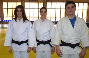 Els judokes cambrilencs Anton Llaveria, Laura Estrada i Carla Garcia assoleixen el cinturó negre 1er Dan