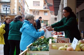 La plaça d'Espanya acollirà demà el nou mercat ecològic i artesà, una iniciativa que s'allargarà durant tot l'any