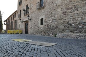 Es talla la circulació en un tram de l'avinguda de Vilafortuny, a l'alçada del Castell, per unes obres de reparació de la calçada