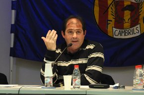 La junta directiva del FC Cambrils dóna tot el seu suport al president del club, Mingo Capafons