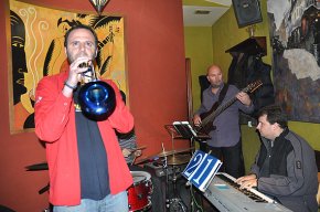 Es presenta la nova associació "Cambrils, la mar de jazz" per a fomentar la música jazz en directe a Cambrils