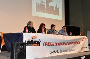 CiU, ERC i ICV protagonitzen un animat debat polític sobre el referèndum sobiranista del 25 d'abril 