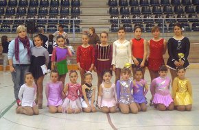 Les patinadores cambrilenques aconsegueixen la tercera posició en la competició de xous de la 3a fase dels Jocs Escolars