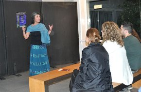 La mexicana Martha Escudero omple d'erotisme una nova sessió de la "Setmana de poesia oberta a Cambrils"
