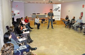 La campanya Encomana el català organitza un taller per promoure l'ús de la llengua catalana