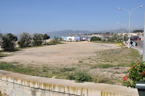 L'Ajuntament podria habilitar la zona final de la riera d'Alforja com espai d'aparcament provisional de vehicles 