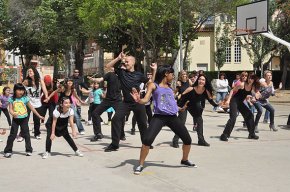 El parc de Nou Cambrils acull la primera Festa Associa-Dansa en commemoració del Dia Internacional de la Dansa