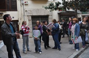 L'itinerari guiat pel Barri Antic "Memòria de la Pau" repassa sis dels fets més conflictius de la història de Cambrils