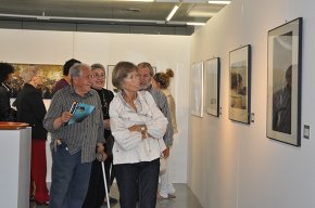 37 artistes exposen les seves obres de pintura, ceràmica, fotografia i patchwork en la 30a edició de la mostra Artistes de Cambrils