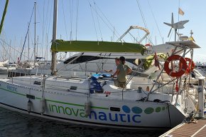 El primer vaixell elèctric creat a l'Estat surt de Cambrils rumb a Mallorca