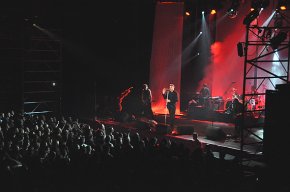 L'actuació de Loquillo en el concert jove desborda el Palau Municipal d'Esports