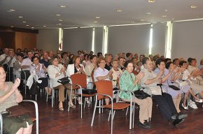 Més de 160 socis de l'Aula de la Gent Gran clouen un nou curs amb una festa al Casal d'Avis