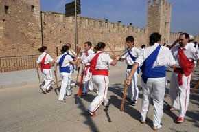 El Ball de Bastons de Cambrils participa a la 35a Trobada Nacional a Montblanc