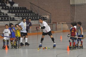 El campus del Cambrils Club d'Hoquei aplega 38 xiquets des de la categoria d'escola fins a la d'aleví