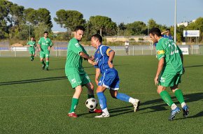 El FC Cambrils empata a 1 davant el Tancat en un nou test de pretemporada