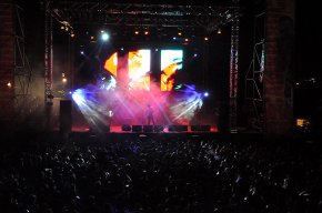 Los Planetas, Antonio Orozco i Doble V, els principals protagonistes del Cambrirock
