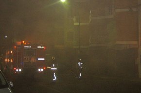 L'incendi d'una nevera provoca una gran fumera a la rambla Jaume I