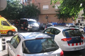 Una baralla entre gitanos i marroquins al barri de l'Eixample Platja causa l'alarma entre els veïns