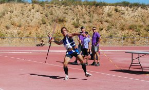 Cambrils acull el campionat de Catalunya de pentatló màster i el de llançaments màster amb la participació de 45 atletes