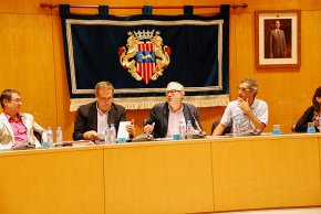 El ple viu moments de tensió entre la regidora Carme Cros i l'alcalde Robert Benaiges amb el ROM i l'Escola d'Adults com a protagonistes