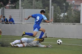 El Cambrils Unió empata a casa amb arbitratge polèmic mentre que el FC Cambrils perd al camp del líder