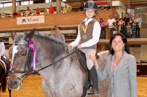 Excel·lent actuació de les cambrilenques Júlia i Anna Franch al concurs de Doma d'Alta Escola de l'Equus Girona