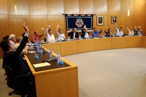El ple aprova la congelació de l'IBI pel 2011 i l'increment d'un 2,2% per a la resta d'impostos i taxes