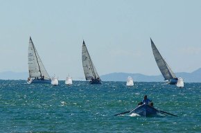 L'embarcació Arosa XI del Club Nàutic Hospitalet-Vandellòs s'endú la XXXIV Regata Los Roques disputada a Cambrils