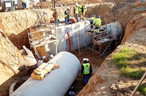 Les obres de la nova estació del tren de Cambrils obliguen a desviar la canonada d'aigua del CAT