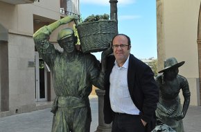 Rafa Luna, candidat del PP al Parlament: "L'aiatol·là Khomeini que té aquí el PSC, que és l'alcalde d'aquest poble, hauria de contindre's molt la llengua"