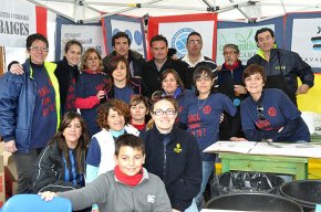 La Penya Barça Cambrils escalfa motors de cara al seu 50è aniversari amb una fideuada popular al port