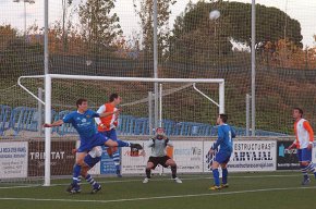 El FC Cambrils i el Cambrils Unió signen dues noves victòries mentre que el CB Cambrils suma el 10è partit guanyat