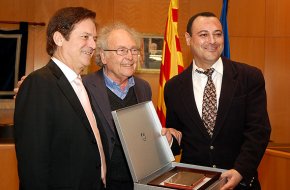 Eduard Punset, protagonista de lentrega del Premi Internacional Antoni de Gimbernat