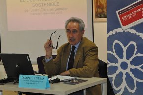 Josep Oliveras: "Hem de gastar menys, reciclar, renovar, reutilitzar i reduir, perquè la Terra no és un xiclet"