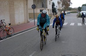 Un equip de Penya Cicloturista Cambrils guanya el Trio de Vinyols